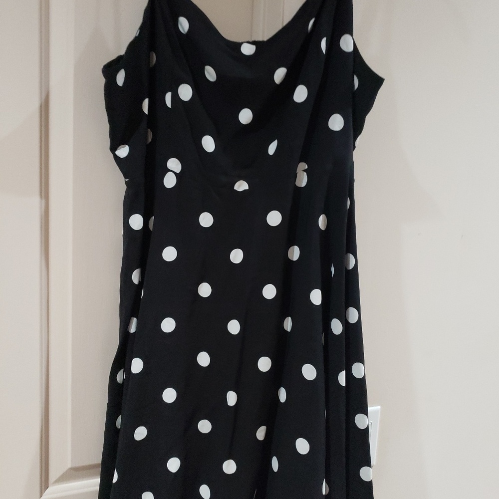Dress - Picture 3 of 6